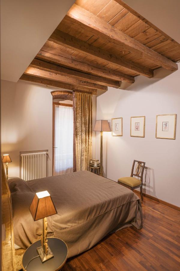 Napule...E Apartments Peschiera del Garda Exterior foto